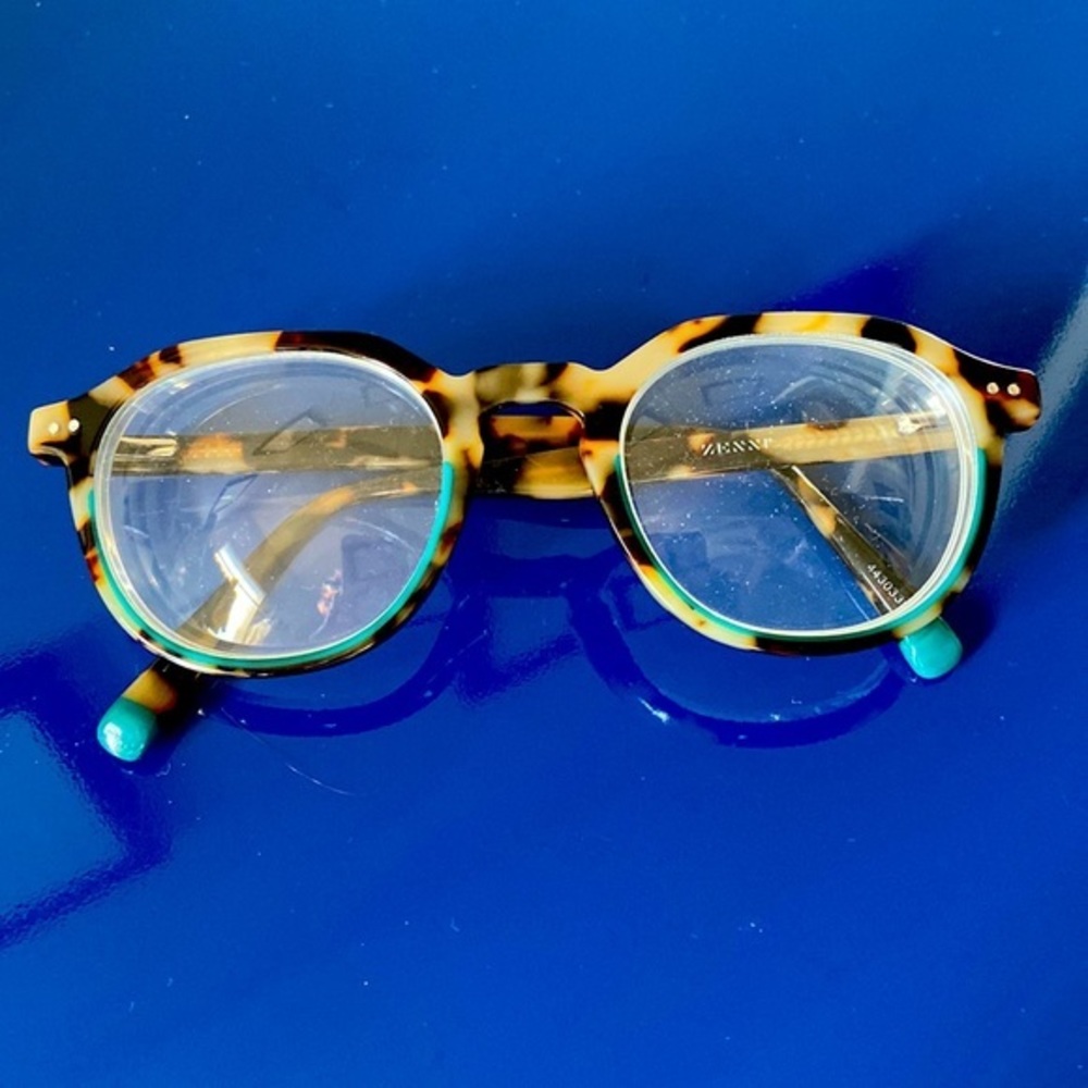 Zenna tortoiseshell plastic frame with turquoise trim